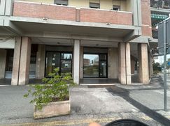 Negozio/Locale commerciale in Commerciale