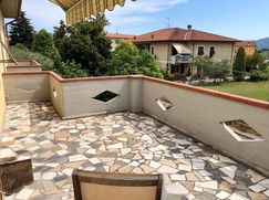 Casa Bi/Trifamiliare in Residenziale