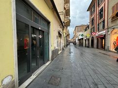 Negozio/Locale commerciale in Commerciale