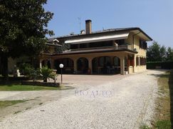 Villa in Residenziale