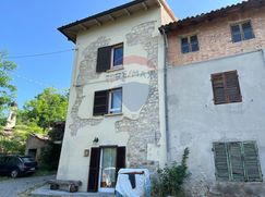 Casa Bi/Trifamiliare in Residenziale