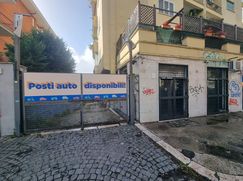 Negozio/Locale commerciale in Commerciale