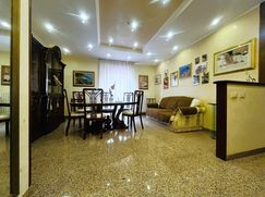 Casa Bi/Trifamiliare in Residenziale