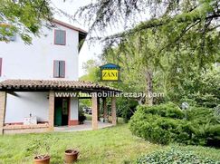 Casa Bi/Trifamiliare in Residenziale