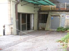 Negozio/Locale commerciale in Commerciale