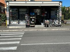 Negozio/Locale commerciale in Commerciale