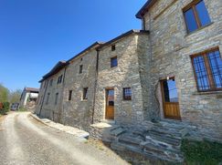 Casa Bi/Trifamiliare in Residenziale