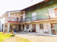 Casa Bi/Trifamiliare in Residenziale