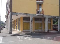 Negozio/Locale commerciale in Commerciale