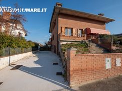 Casa Bi/Trifamiliare in Residenziale