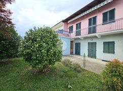 Casa Bi/Trifamiliare in Residenziale