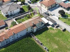 Casa Bi/Trifamiliare in Residenziale