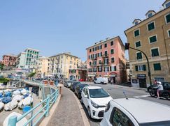 Attività/Licenza (con o senza mura) in Commerciale