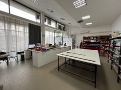 Negozio/Locale commerciale in Commerciale