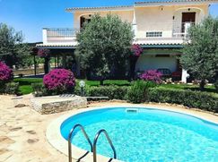 Casa Bi/Trifamiliare in Residenziale