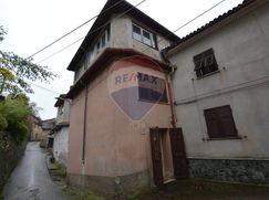 Casa Bi/Trifamiliare in Residenziale