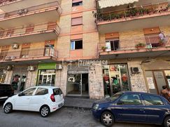 Negozio/Locale commerciale in Commerciale