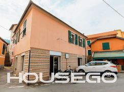 Negozio/Locale commerciale in Commerciale