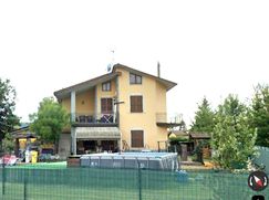 Casa Bi/Trifamiliare in Residenziale