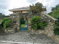 Casa Bi/Trifamiliare in Residenziale