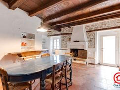 Casa Bi/Trifamiliare in Residenziale