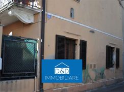 Casa Bi/Trifamiliare in Residenziale