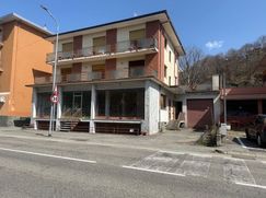 Casa Bi/Trifamiliare in Residenziale