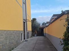 Casa Bi/Trifamiliare in Residenziale