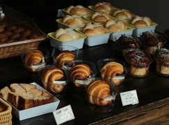 Attività/Licenza (con o senza mura) in Commerciale