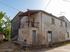 Casa Bi/Trifamiliare in Residenziale