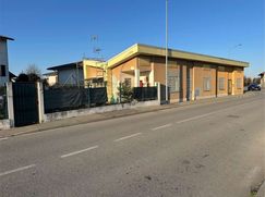 Casa Bi/Trifamiliare in Residenziale