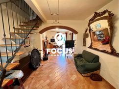 Casa Bi/Trifamiliare in Residenziale