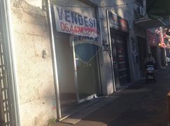 Negozio/Locale commerciale in Commerciale