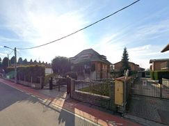 Casa Bi/Trifamiliare in Residenziale