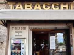 Negozio/Locale commerciale in Commerciale