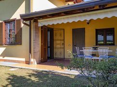 Casa Bi/Trifamiliare in Residenziale