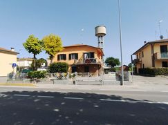 Casa Bi/Trifamiliare in Residenziale