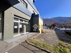 Negozio/Locale commerciale in Commerciale