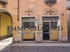 Negozio/Locale commerciale in Commerciale