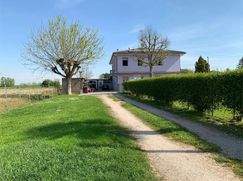 Casa Bi/Trifamiliare in Residenziale