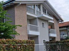Casa Bi/Trifamiliare in Residenziale