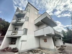 Casa Bi/Trifamiliare in Residenziale