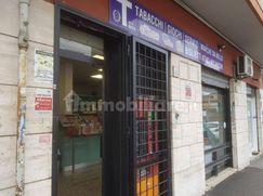 Attività/Licenza (con o senza mura) in Commerciale