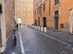 Attività/Licenza (con o senza mura) in Commerciale