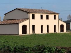 Casa Bi/Trifamiliare in Residenziale