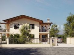 Casa Bi/Trifamiliare in Residenziale