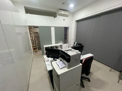Ufficio in Commerciale