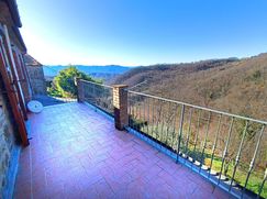Casa Bi/Trifamiliare in Residenziale