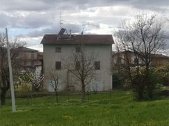 Casa Bi/Trifamiliare in Residenziale