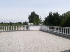 Casa Bi/Trifamiliare in Residenziale